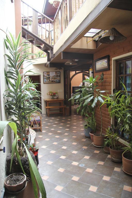 キト Casa Del Arupoホステル エクステリア 写真