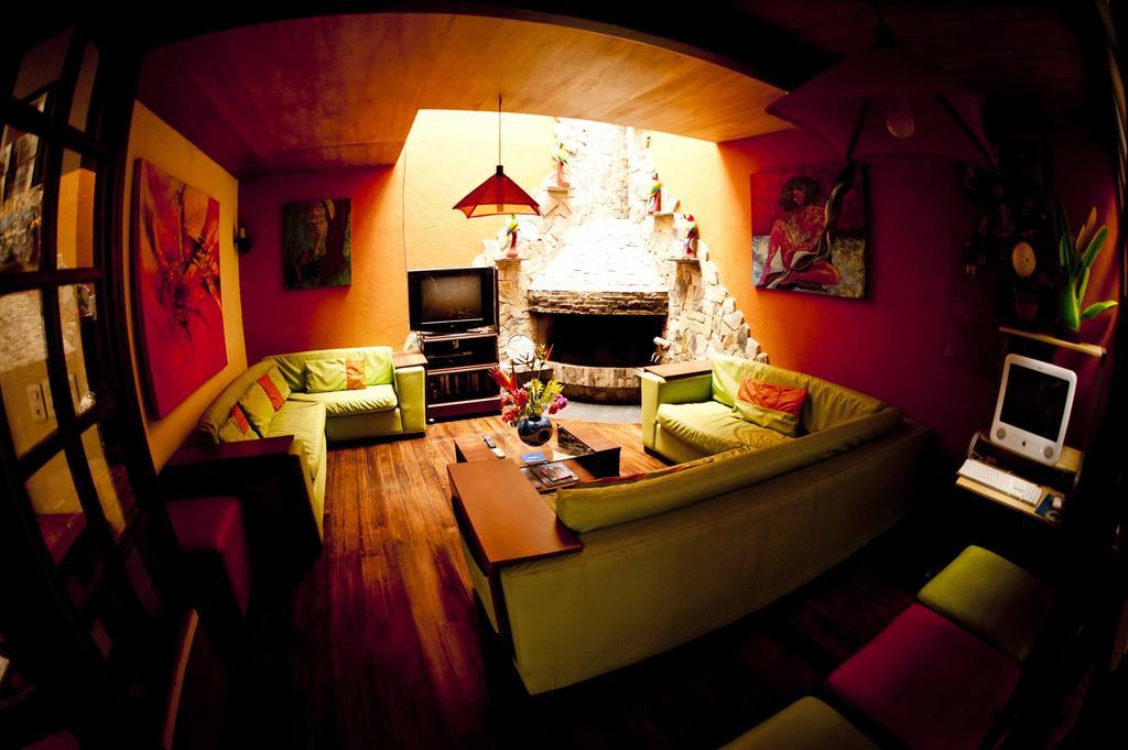 キト Casa Del Arupoホステル エクステリア 写真