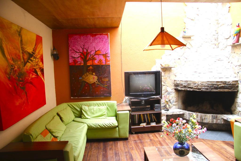 キト Casa Del Arupoホステル エクステリア 写真